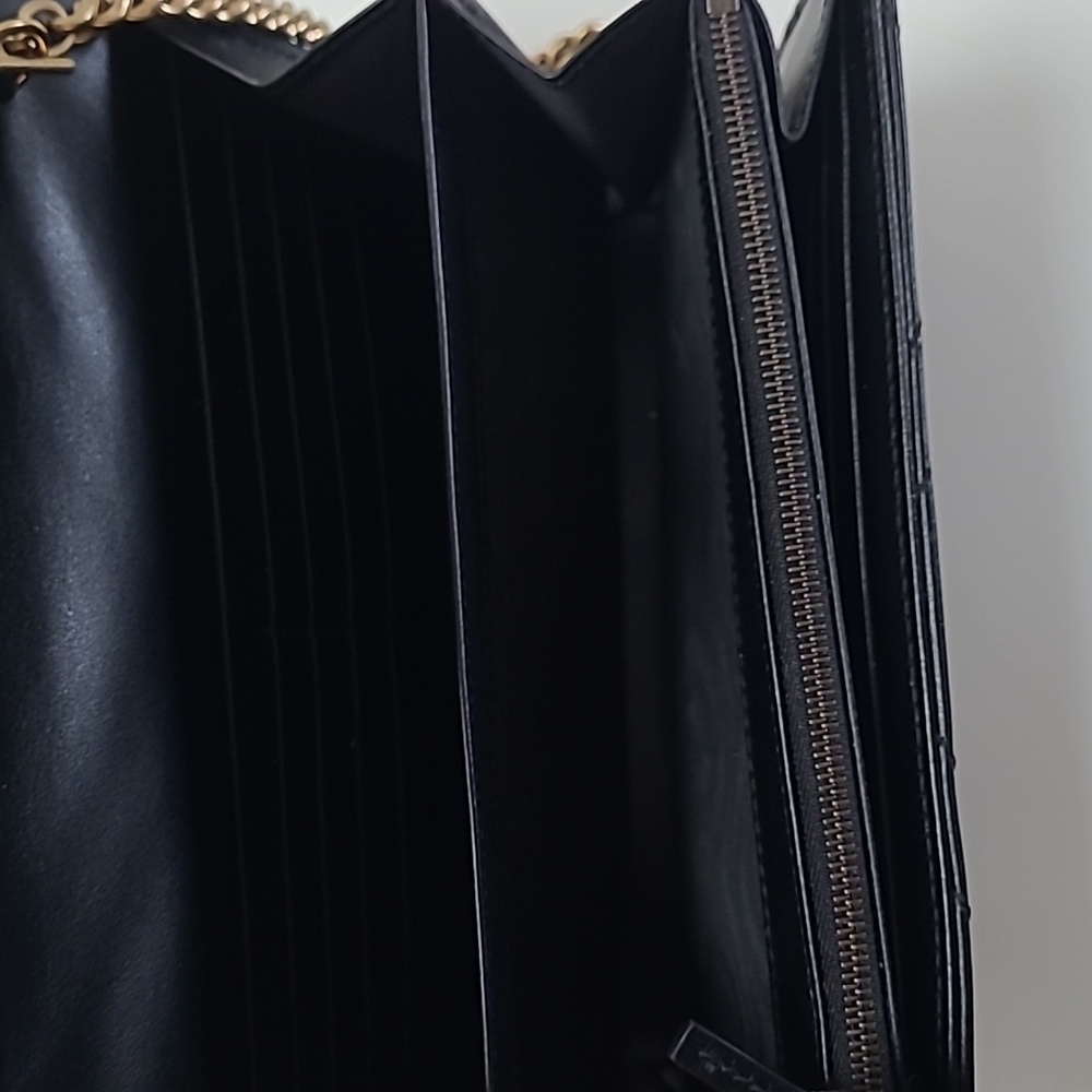 Gucci Marmont Wallet on Chain - Picture 6 of 13